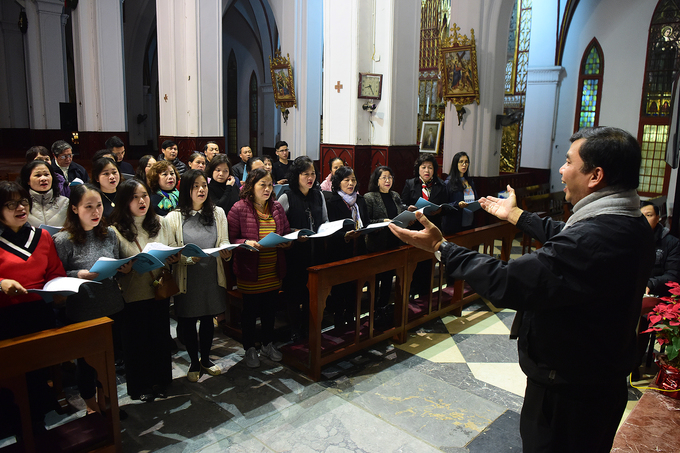 Nhà thờ Lớn trang hoàng đón Giáng sinh