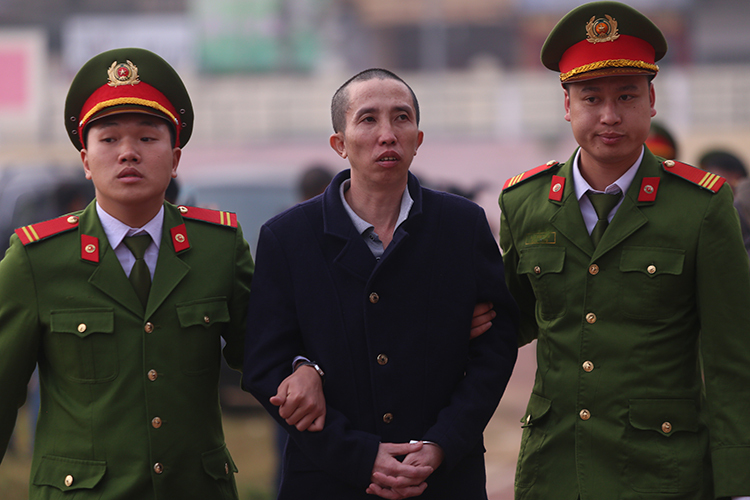 Bị cáo Bùi Văn Công. Ảnh: Phạm Dự